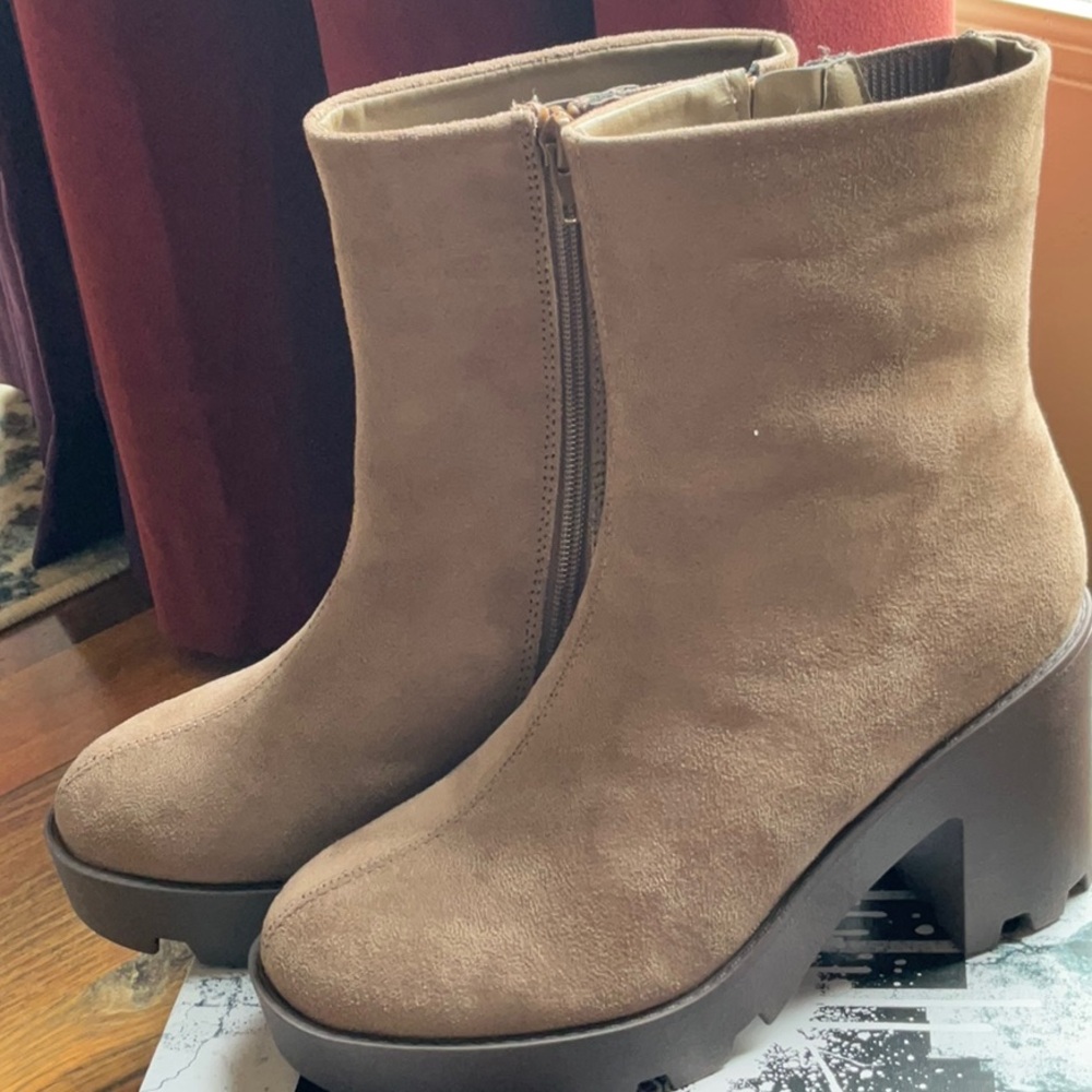 Brown Heeled Boots with Chunky Block Heel